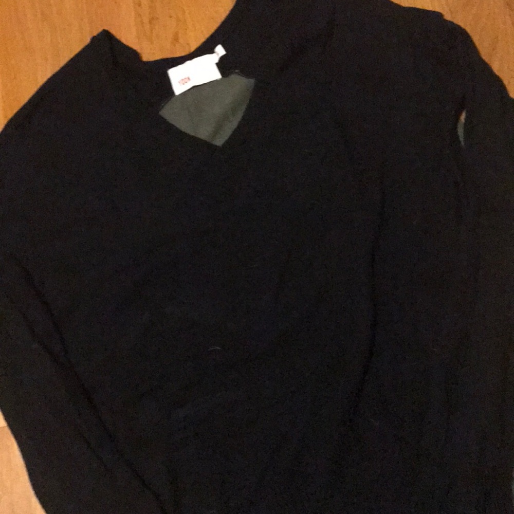 Color-block V-neck Sweater